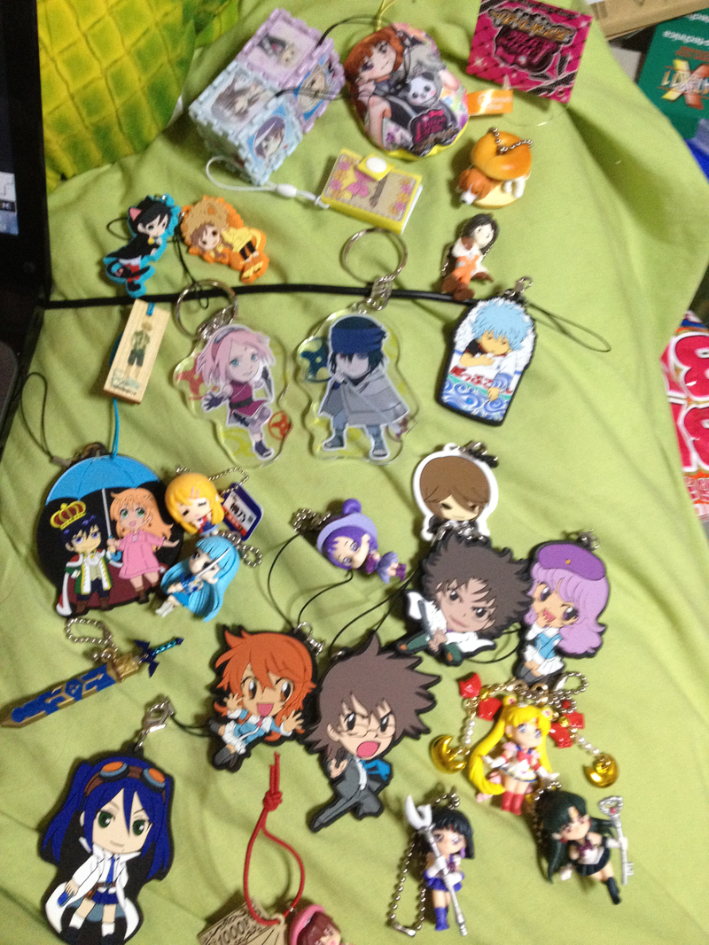 Illustration for article titled Anime Toys - A Really Big Pile of Keychains